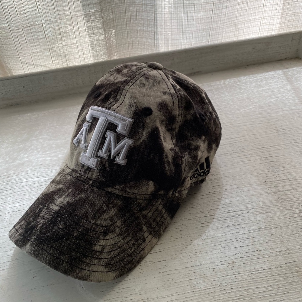 NWOT Women’s TAMU Adidas Tye Dye Hat